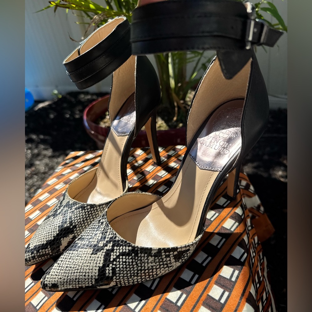 Vince Camuto Black and Cream Snakeskin Heels